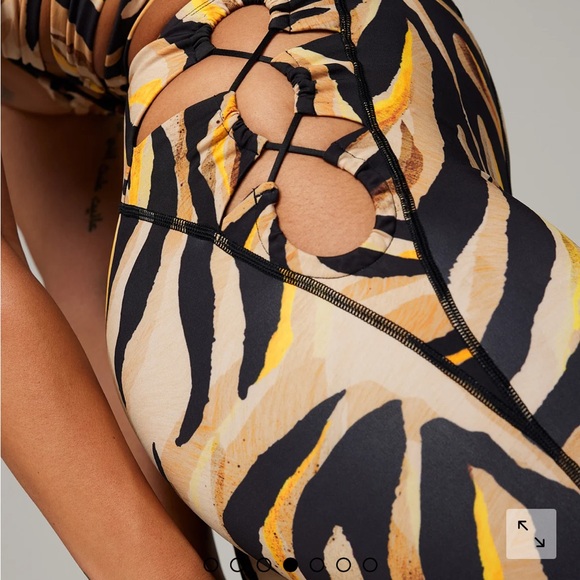 Savage by Fenty leggings - Picture 3 of 5